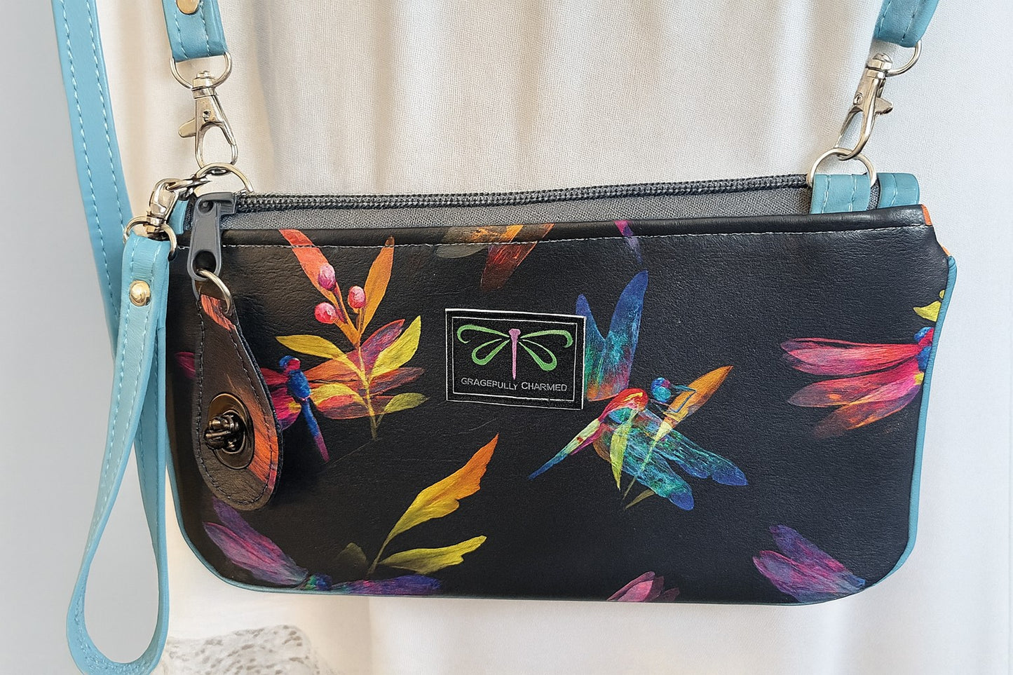 Laura’s Travel Wallet Crossbody – Compact Travel Purse with Card Slots & Wristlet Option