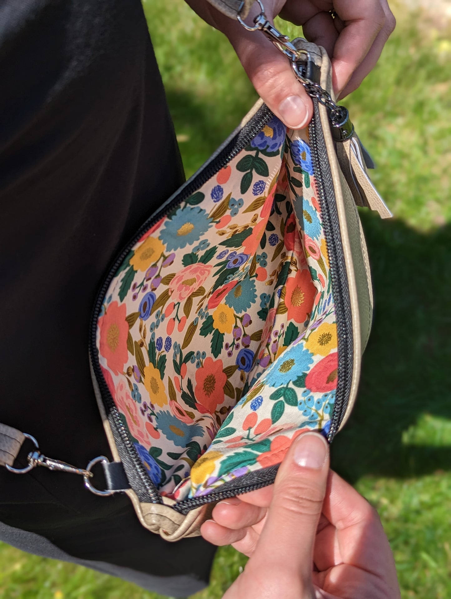 The Megan Crossbody Bag – Stylish Everyday Purse with Modern Flair