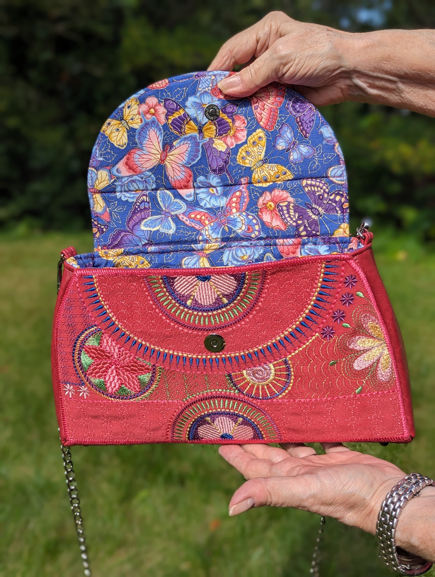 The Nancy Embroidered Handbag