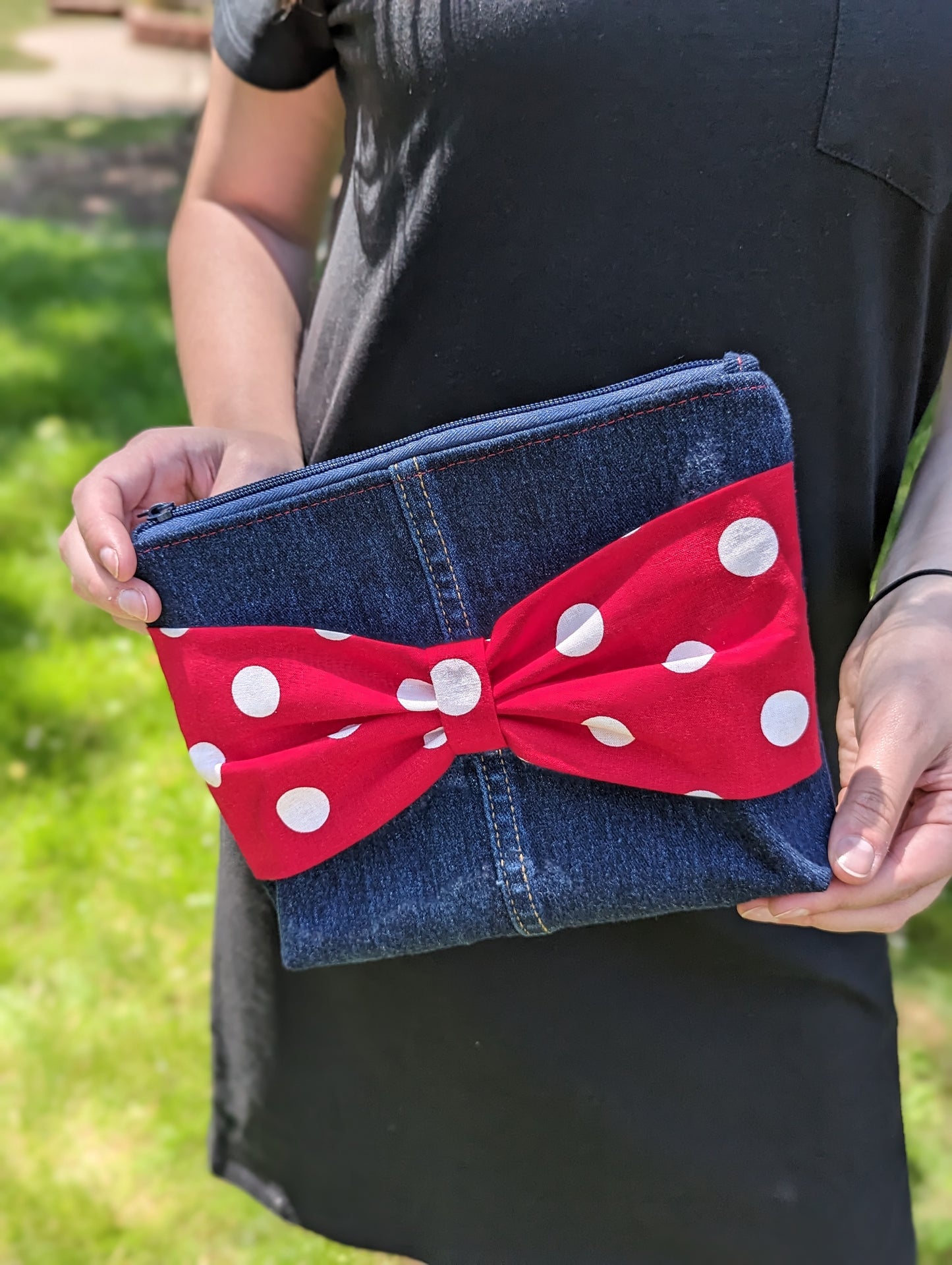 Betty Bow Clutch Bag – Small Evening Purse with Vintage Style