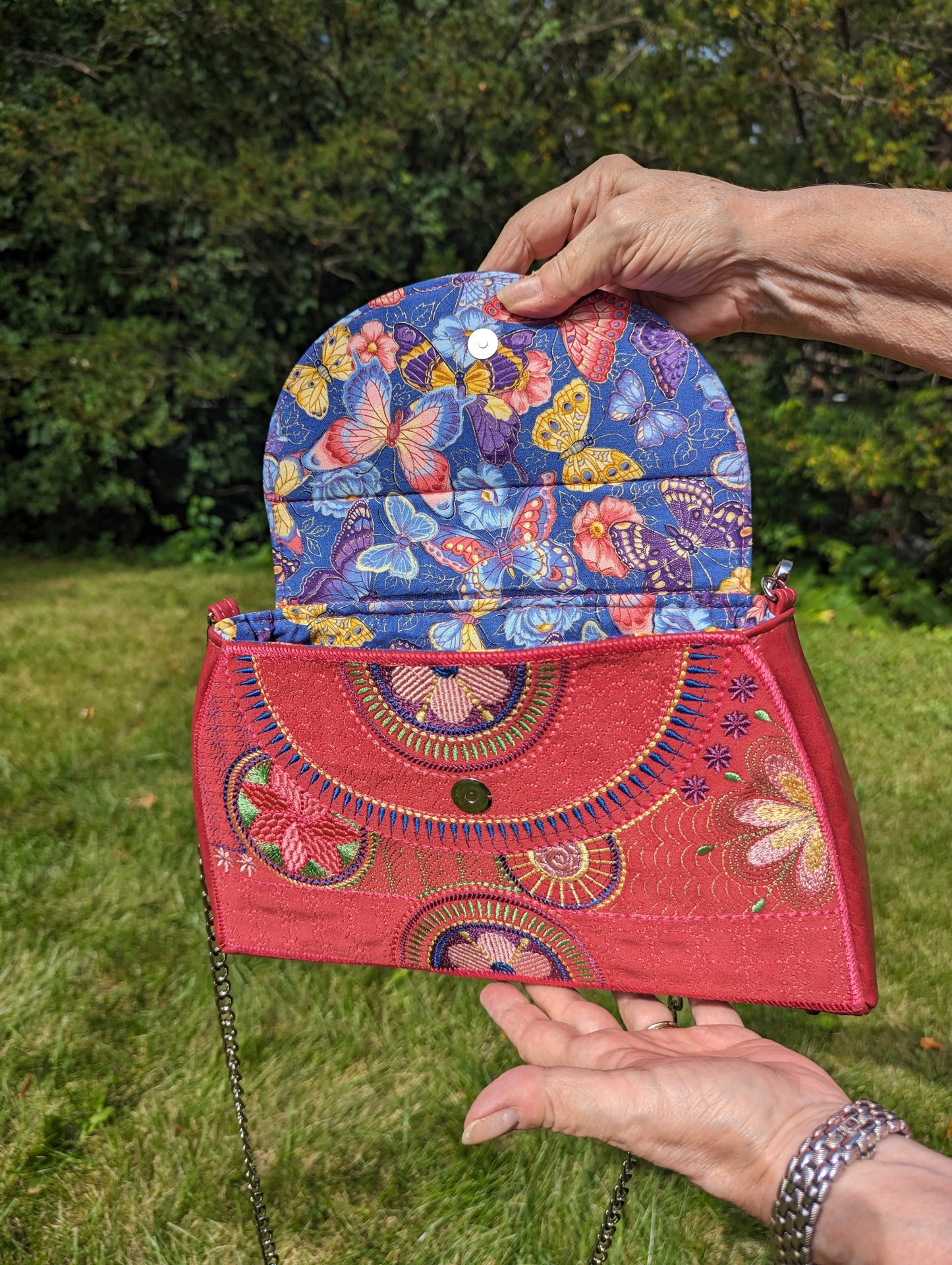 The Nancy Embroidered Handbag